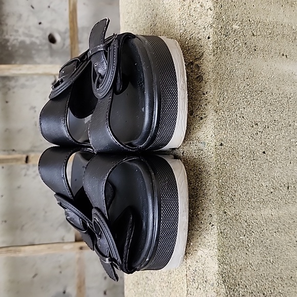 Cougar big buckle black leather slide sandals sz 9 - Picture 3 of 6